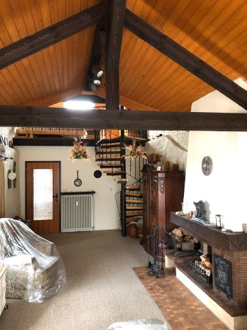 70qm Dachgeschosswohnung mit Galerie im Altbau - Photo 2