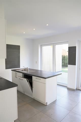 Mooie halfopen woning met tuintje - Photo 4