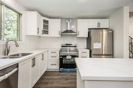 For Lease - 590 Canewood Crescent Unit# Main, Waterloo, Ontario - Photo 5