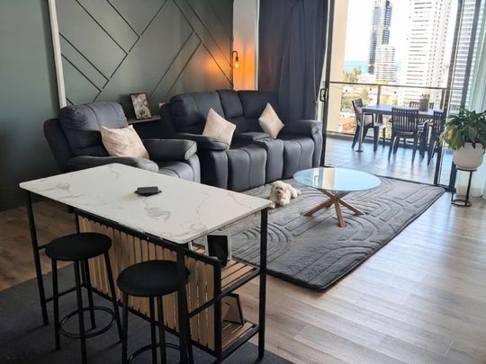 Broadbeach - Photo 1