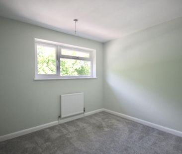 3 bedroom end of terrace house to rent - Photo 1