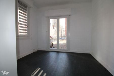 Situé au 1er étage d'un immeuble du centre-ville de Dunkerque, sans ascenseur, un appartement d... - Photo 4