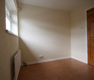 38 Minnowburn Drive, Belfast, BT8 7QJ - Photo 4