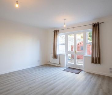 3 bedroom end of terrace house to rent - Photo 6