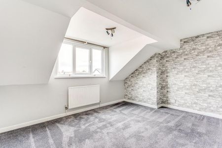 4 bedroom terraced house to rent - Photo 3