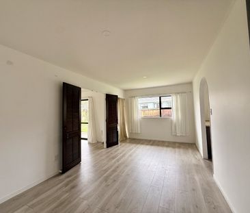 Spacious 2 Bedroom Home in Papatoetoe - Photo 2