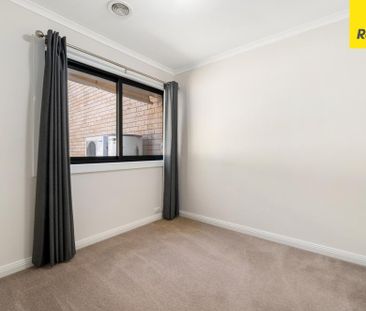 Spacious Single-Level Living in a Prime Location - Photo 5