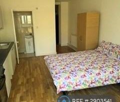 Studio to rent - Photo 1