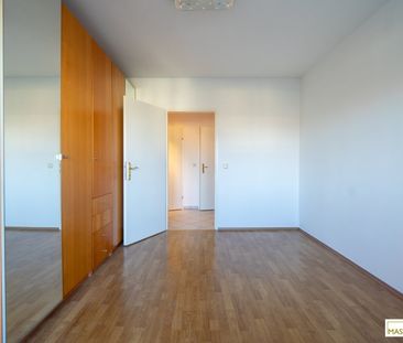 Sehr gepflegte 3 Zimmer Wohnung in attraktiver Lage von Bad Vöslau - Photo 2