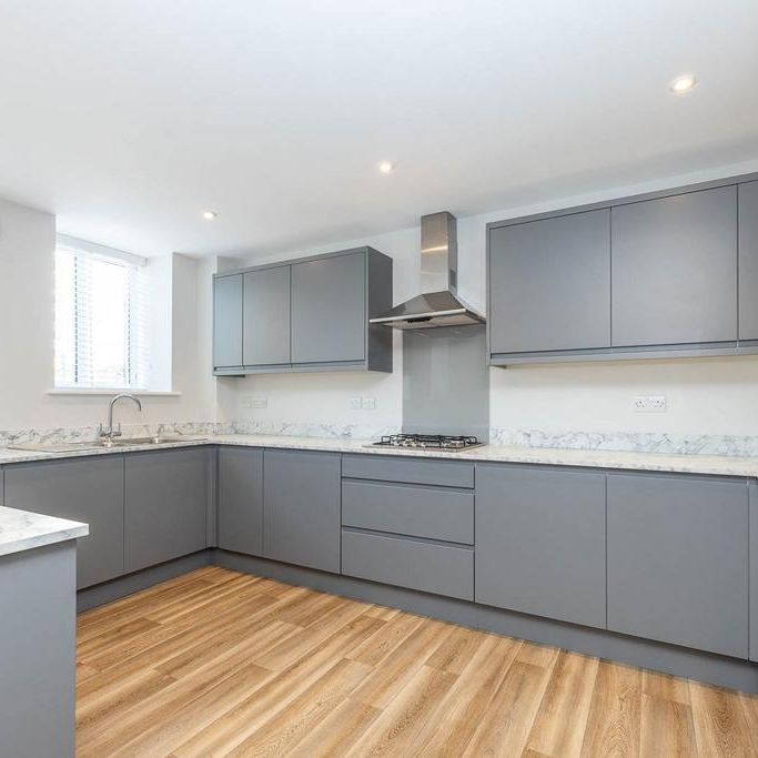 4 bedroom terraced house to rent - Photo 1