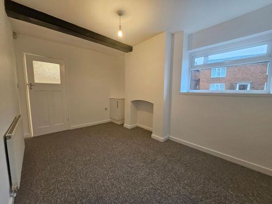 2 bedroom ground floor flat to rent - Photo 1