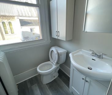 For Lease - 6 Russell Street Unit# 3, Smiths Falls, Ontario - Photo 3