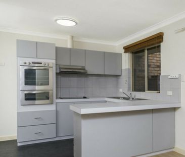 Delightful Villa in Prime Location - Photo 1