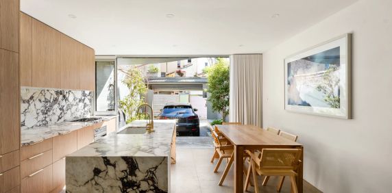 Stylish Four Bedroom Terrace in the Heart of Darlinghurst - Photo 2