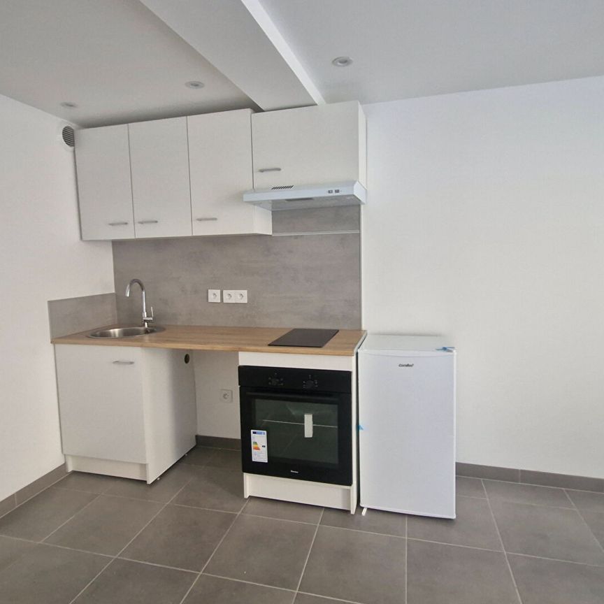 Location Appartement 1 pièce 18m² - Photo 1