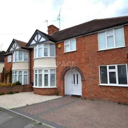 5 bedroom property to rent in Reading - Photo 1