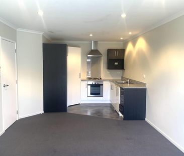 Minutes Walk to University - Photo 5