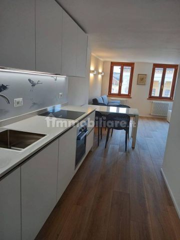 Appartamento via piazza Emanuele, Centro, Belluno - Foto 5