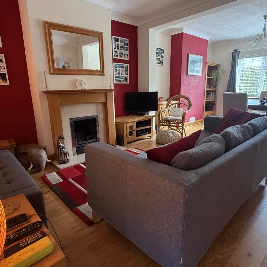 Horton Hill, Epsom, Surrey, KT19 8ST - Photo 1