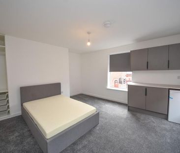 1 bedroom in a house share to rent - Photo 6