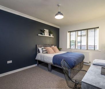 1 bedroom in a house share to rent - Photo 4