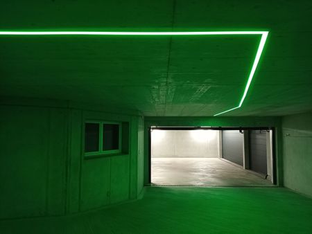 Modern 4.5 ZWHG OG, 30 m² WINTER GARDEN & 2 PARKING SPOTS INCLUDED - Photo 3