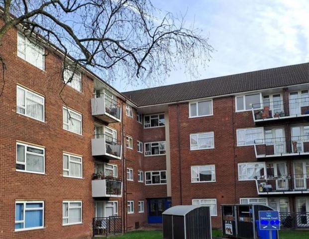 Osborne Court, Calais Road, Burton-on-Trent, Staffordshire, DE13 0UQ - Photo 1