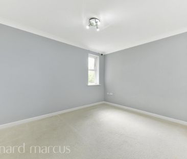 Overton Road, SUTTON - Photo 4