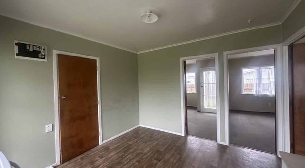 Small and Cute 2 Bedroom Home - Photo 1