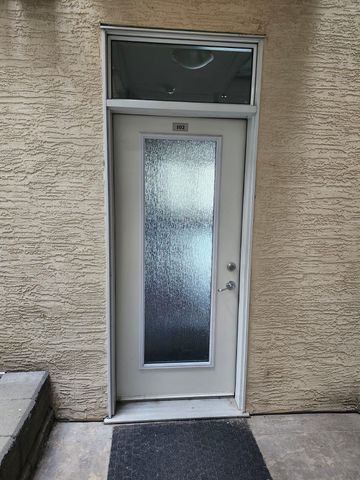 Spacious 2 Bedroom, 2 Bathroom Condo - Photo 3