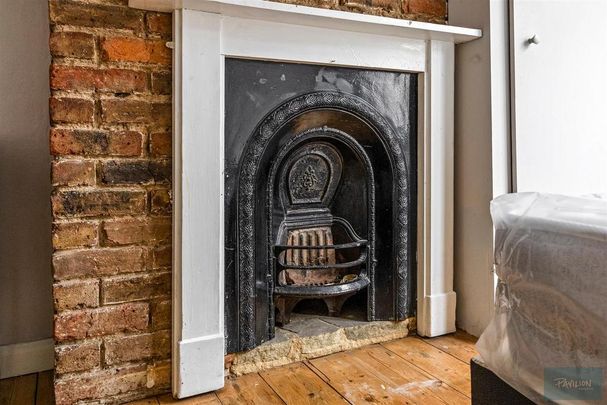 4 bedroom terraced house to rent - Photo 1