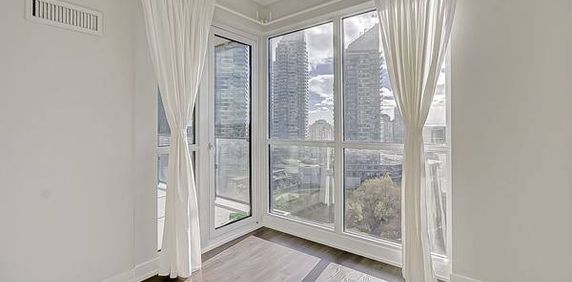 Park Lawn And Lake Shore Sunfilled 2Bdrm Lakeview Lrg Balcony 1Locker - Photo 2