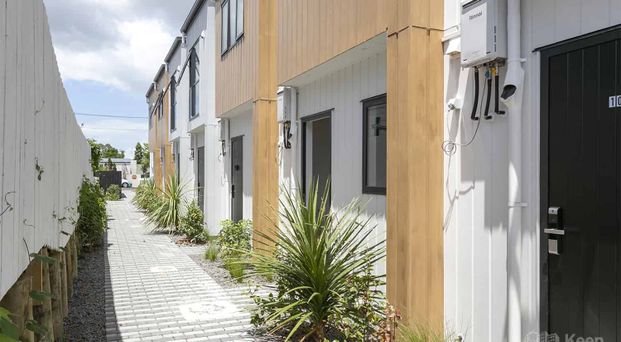 Avondale, 2 Bedrooms $590 pw - 9/2C Walsall Street - Photo 1