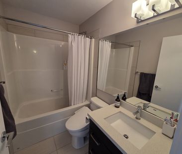 3 Beds & 2.5 Baths Modern Style House/Property In Evergreen Area - Photo 3