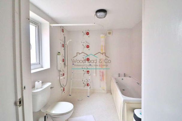 Alexandra Road, Wellingborough, NN8 - Photo 1