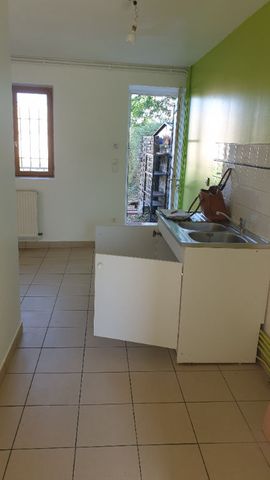 Location Maison 4 pièces 93m² - Photo 3