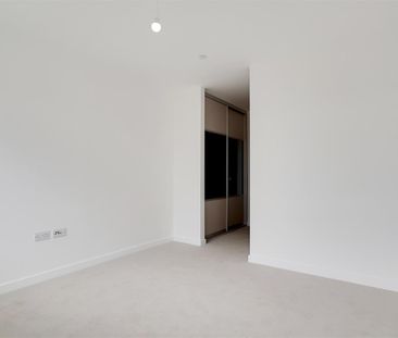 Queens Croft House, 22 Thorney Close, Colindale - Photo 3