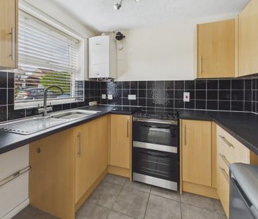 2 bedroom semi-detached house to rent - Photo 4