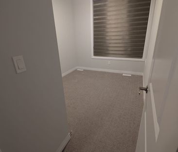 For Lease - 879 Douro Street, Stratford, Ontario - Photo 3