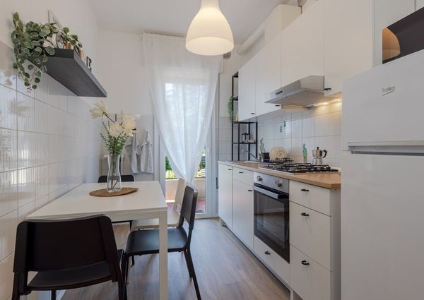 Via Cesare Cremonino, Padova, Veneto 35124