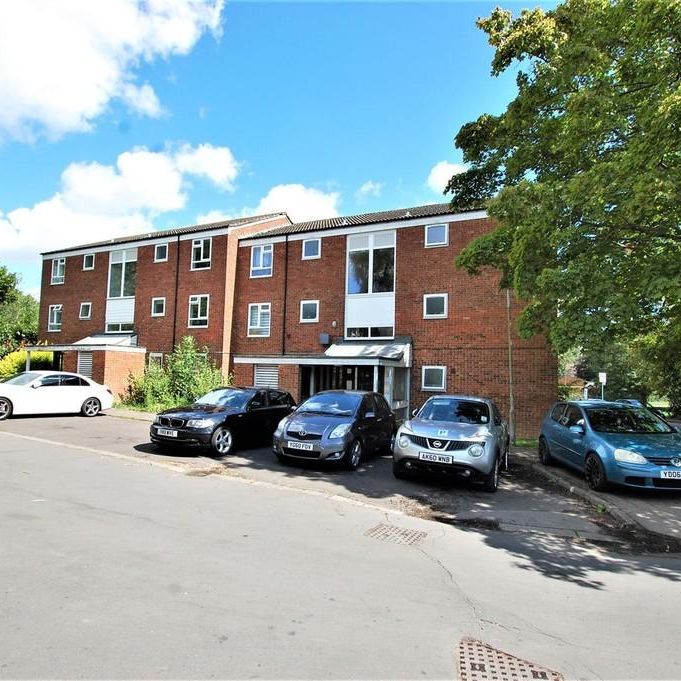 1 bedroom ground floor flat to rent - Photo 1