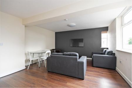3 bedroom apartment to rent - Photo 2