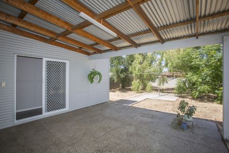 Cute 3 Bedroom House - Photo 5