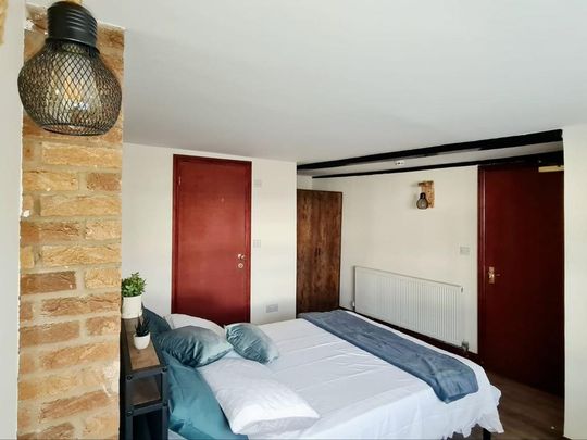 1 bedroom in a house share to rent - Photo 1