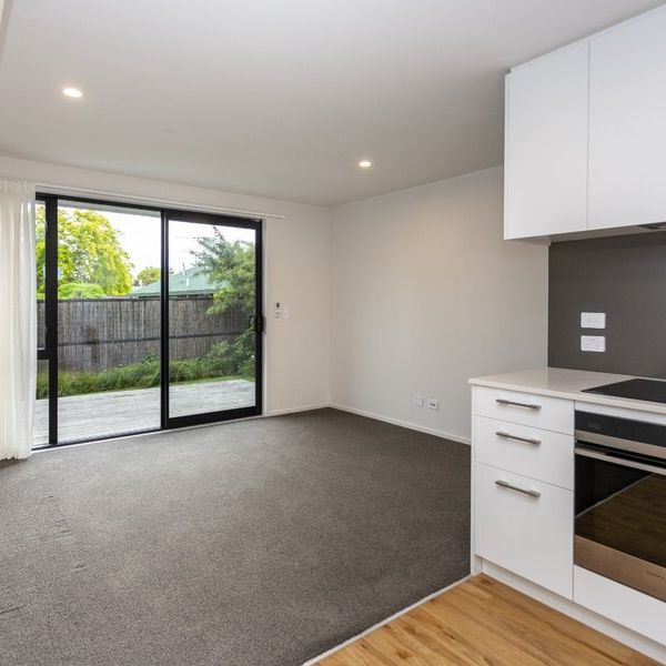 Lovely two bedroom townhouse – periodic tenancy. - Photo 1