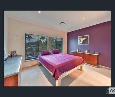 Where Family Comfort Meets Entertaining Style - Photo 5