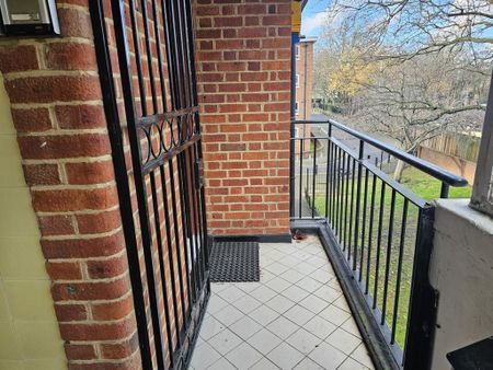 1 bedroom flat to rent - Photo 5