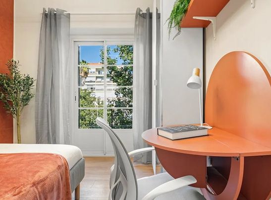 Rua Afonso Lopes Vieira, Lisbon, Lisbon 1700-070 - Photo 1