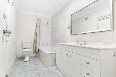 49 Hordern Street, Newtown NSW 2042 - House For Rent | Domain - Photo 4