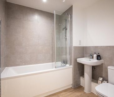 2 bedroom apartment to rent - Photo 4